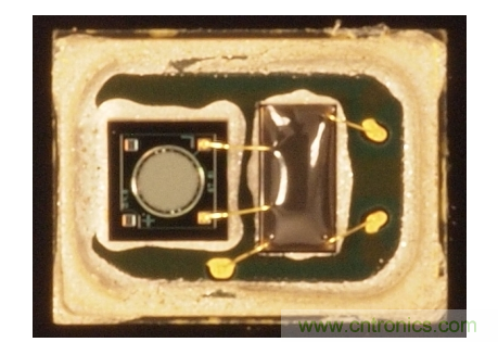 模擬MEMS麥克風中的換能器和ASIC